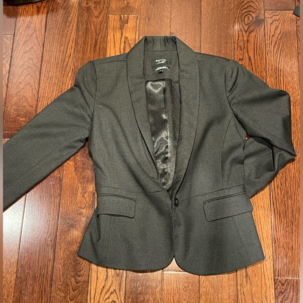 Dark grey lined RW&Co blazer/ jacket in excellent condition.